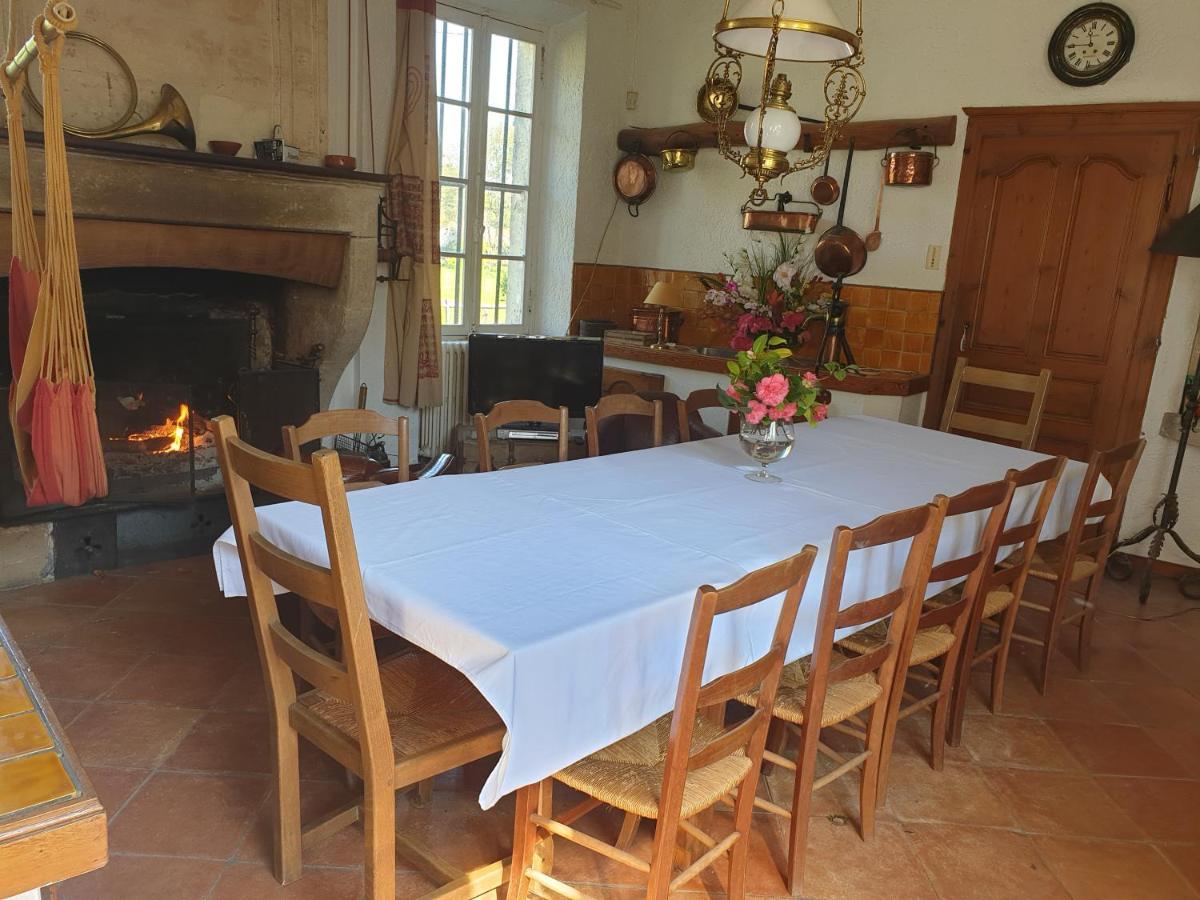 Chateau Rosemont - Grande Maison Familiale Campagne Dans Le Medoc Avec Piscine Et Tennis A 15 Mn Bordeaux Labarde エクステリア 写真