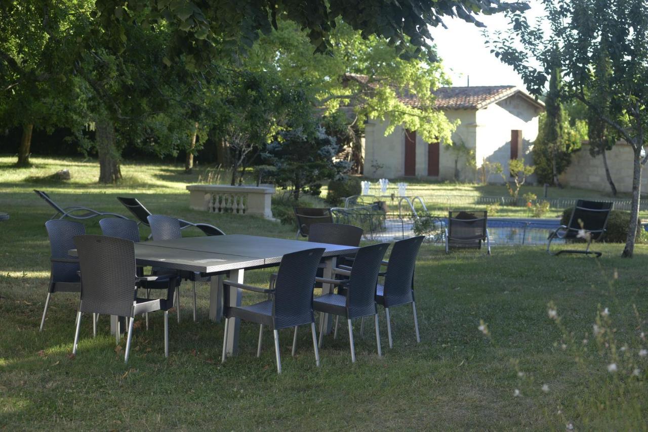 Chateau Rosemont - Grande Maison Familiale Campagne Dans Le Medoc Avec Piscine Et Tennis A 15 Mn Bordeaux Labarde エクステリア 写真