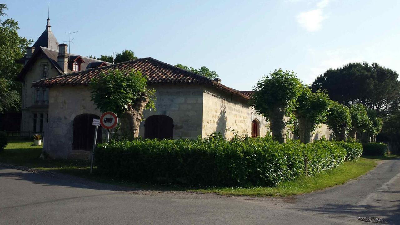 Chateau Rosemont - Grande Maison Familiale Campagne Dans Le Medoc Avec Piscine Et Tennis A 15 Mn Bordeaux Labarde エクステリア 写真