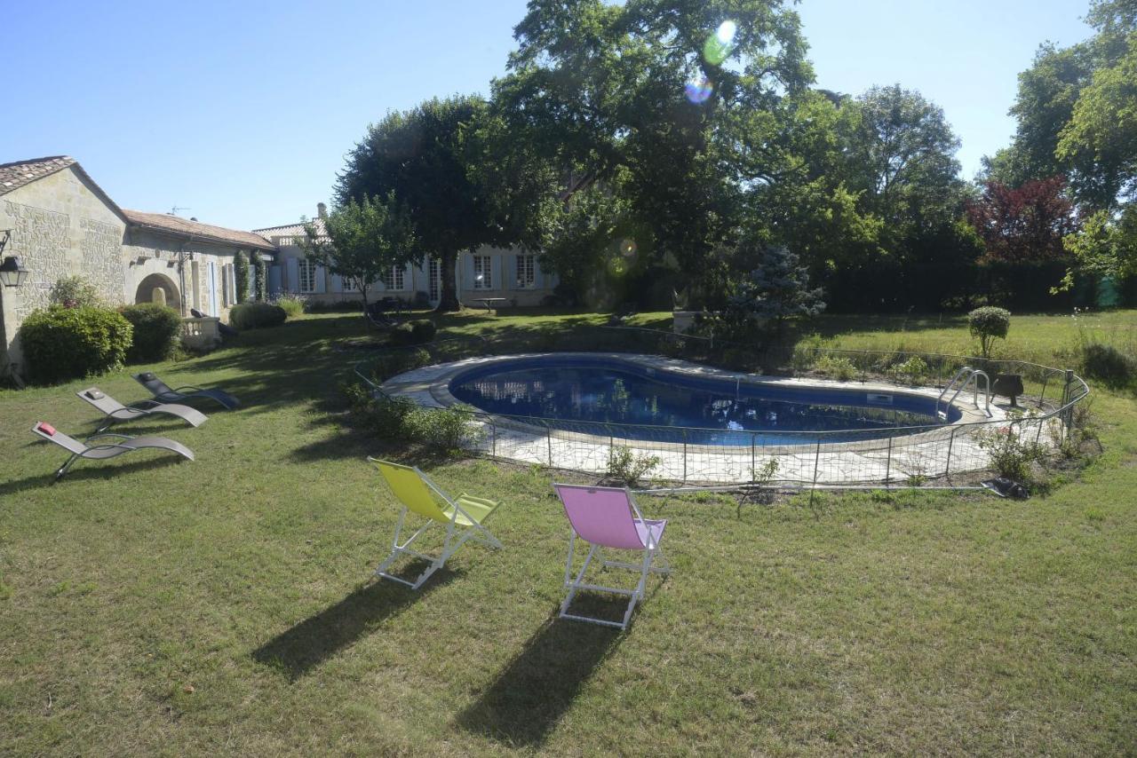 Chateau Rosemont - Grande Maison Familiale Campagne Dans Le Medoc Avec Piscine Et Tennis A 15 Mn Bordeaux Labarde エクステリア 写真