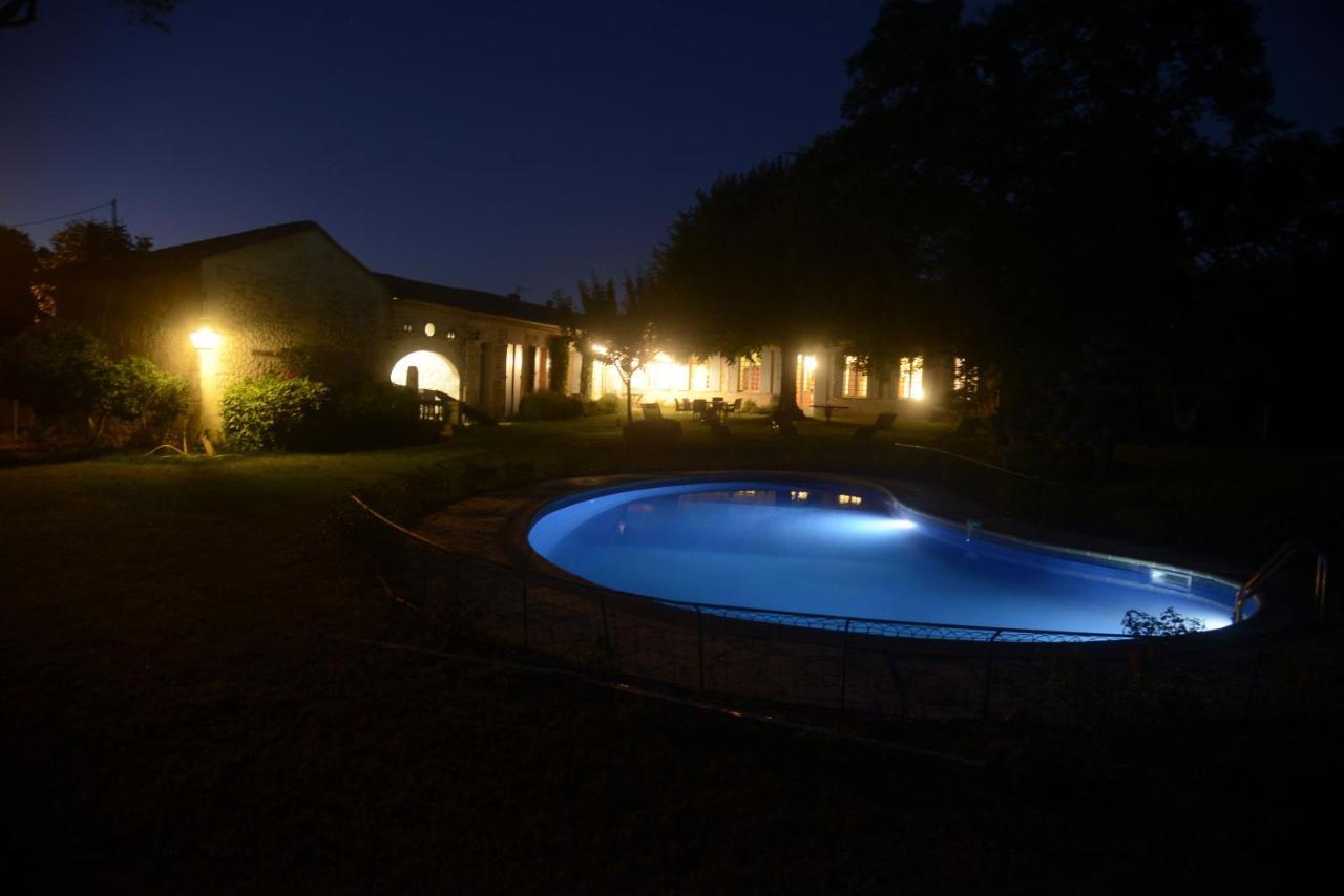 Chateau Rosemont - Grande Maison Familiale Campagne Dans Le Medoc Avec Piscine Et Tennis A 15 Mn Bordeaux Labarde エクステリア 写真